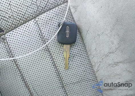 2004 Lincoln Navigator z USA, uszkodzony, nr VIN 5LMFU27R34LJ28535